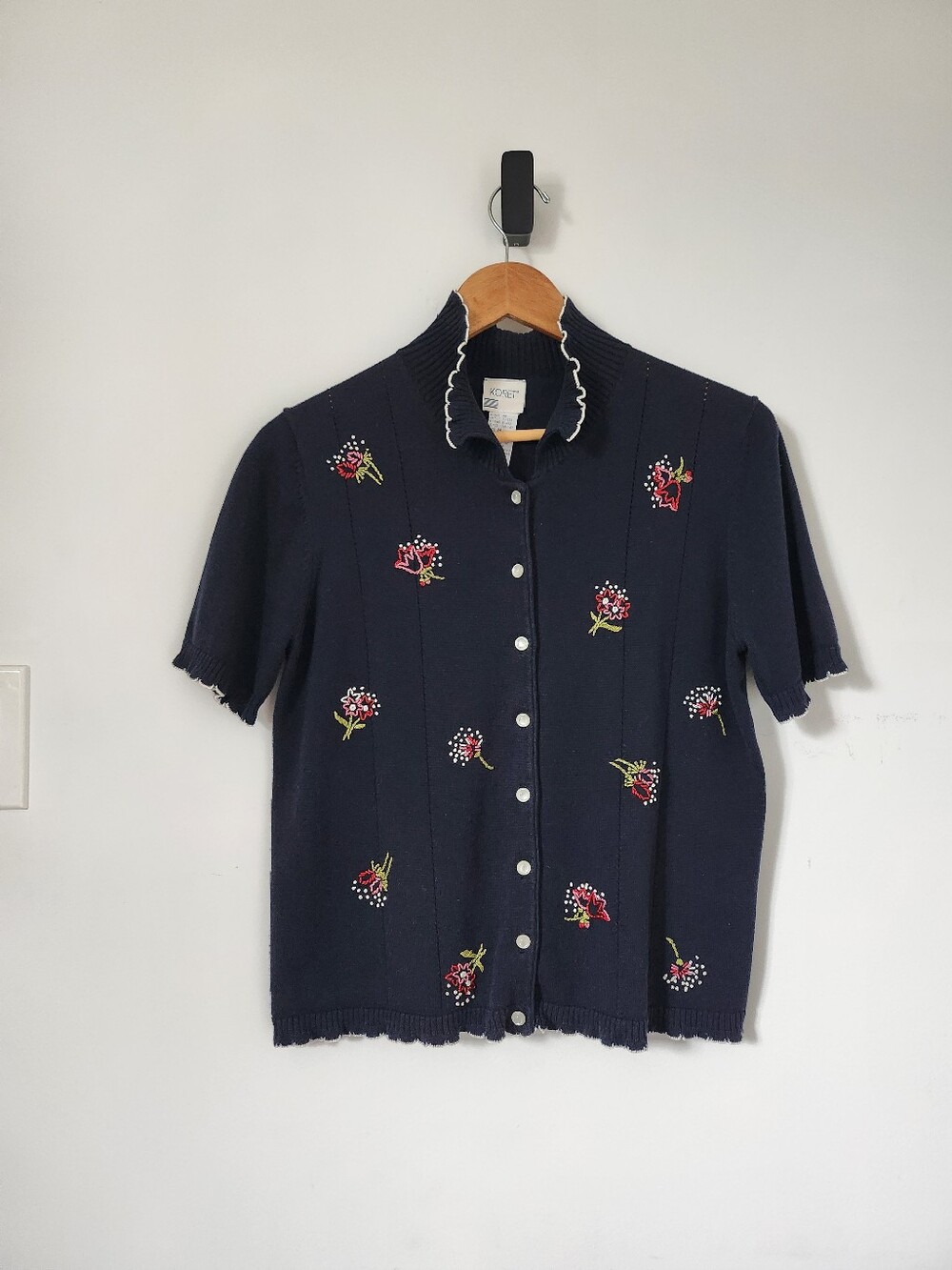 Vintage Koret Navy Short-Sleeve Button Cardigan with Pink Floral Embroidery